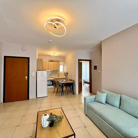 P Deluxe Suites Β4 Nea Michaniona Bagian luar foto