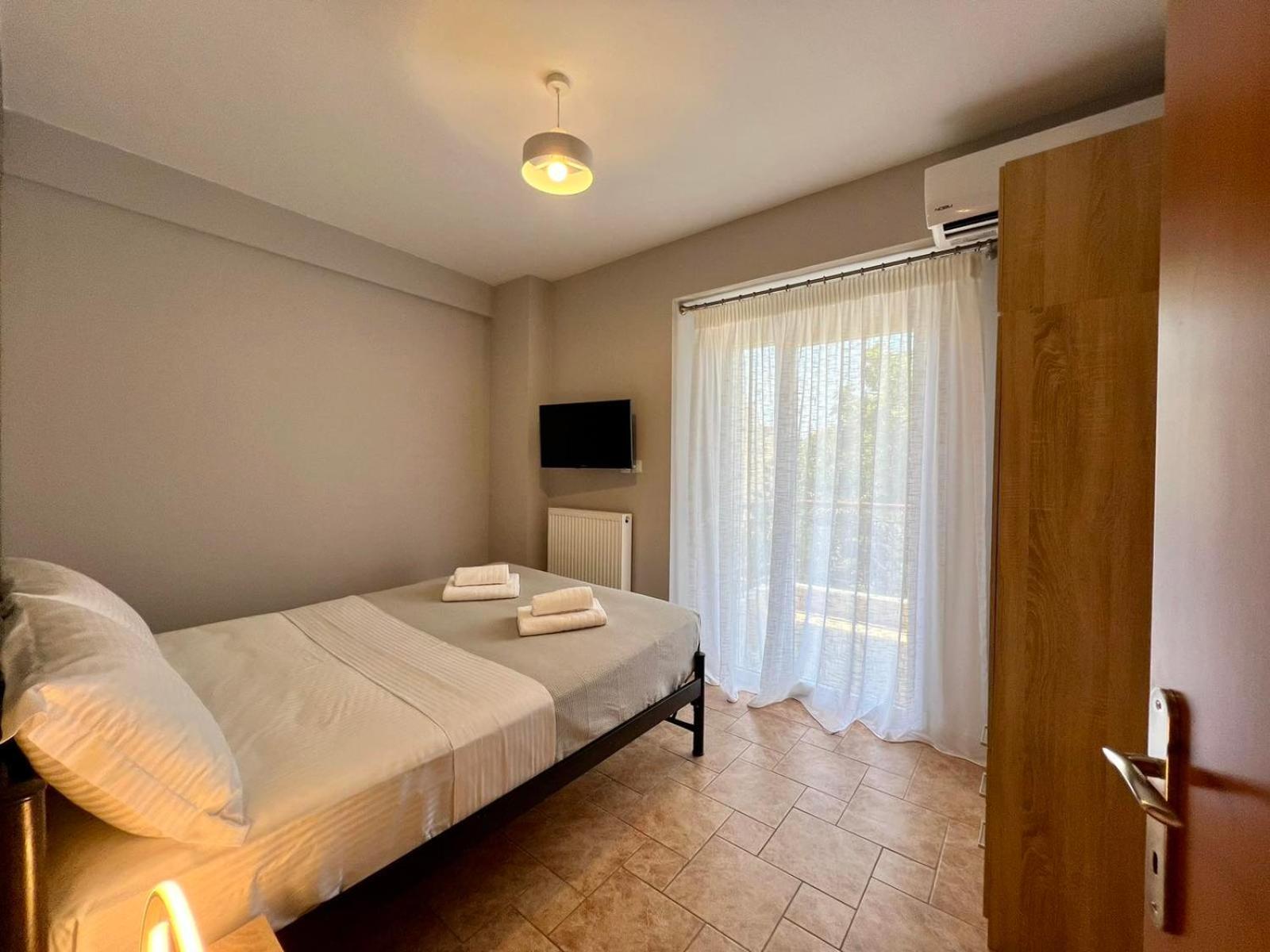 P Deluxe Suites Β4 Nea Michaniona Bagian luar foto