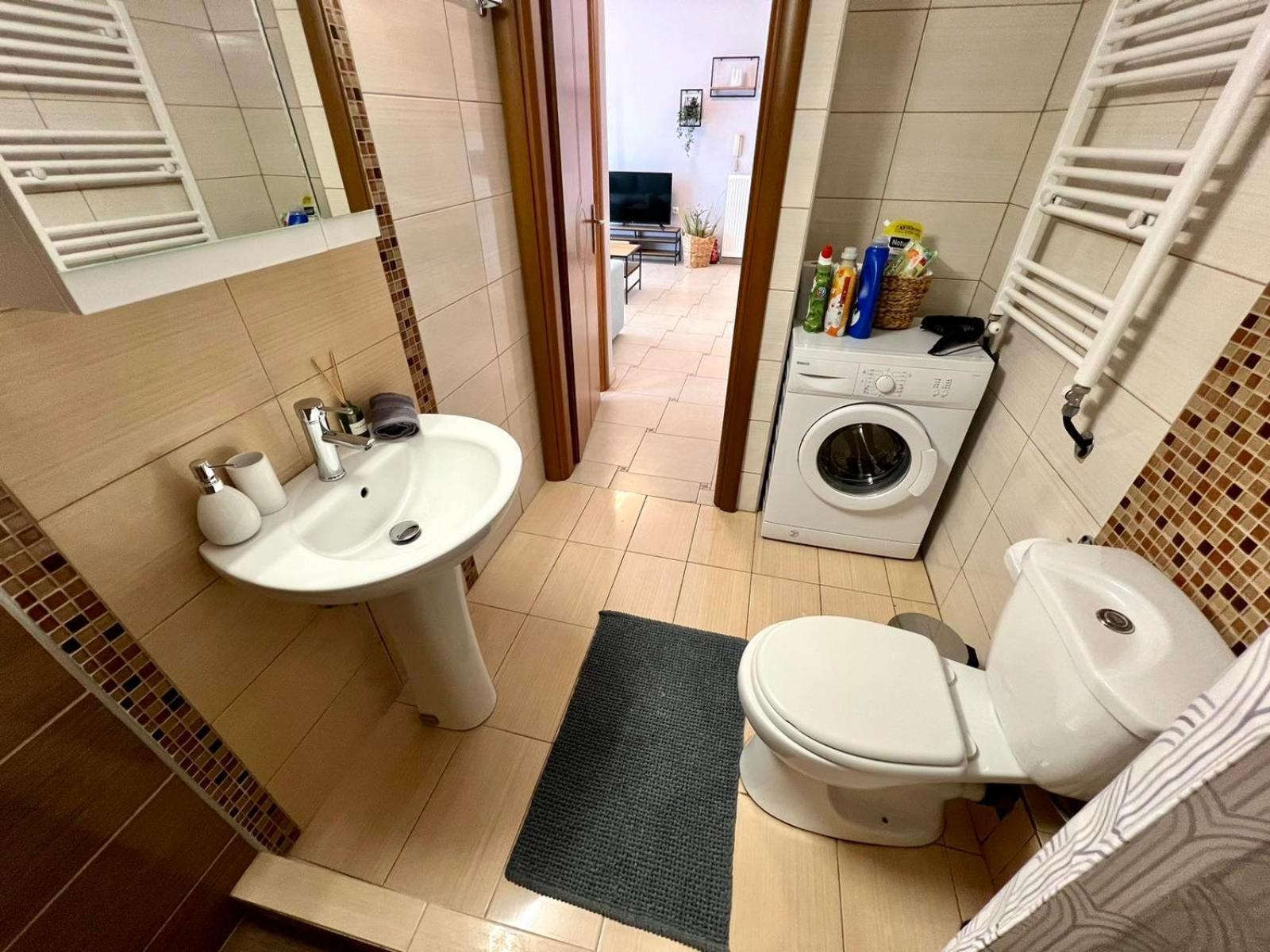 P Deluxe Suites Β4 Nea Michaniona Bagian luar foto